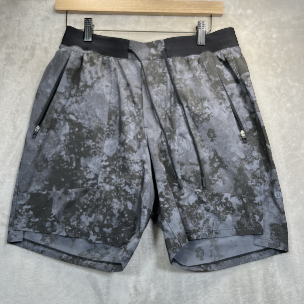 Lululemon Shorts Men's License to Train Linerless Grey Camouflage Size M